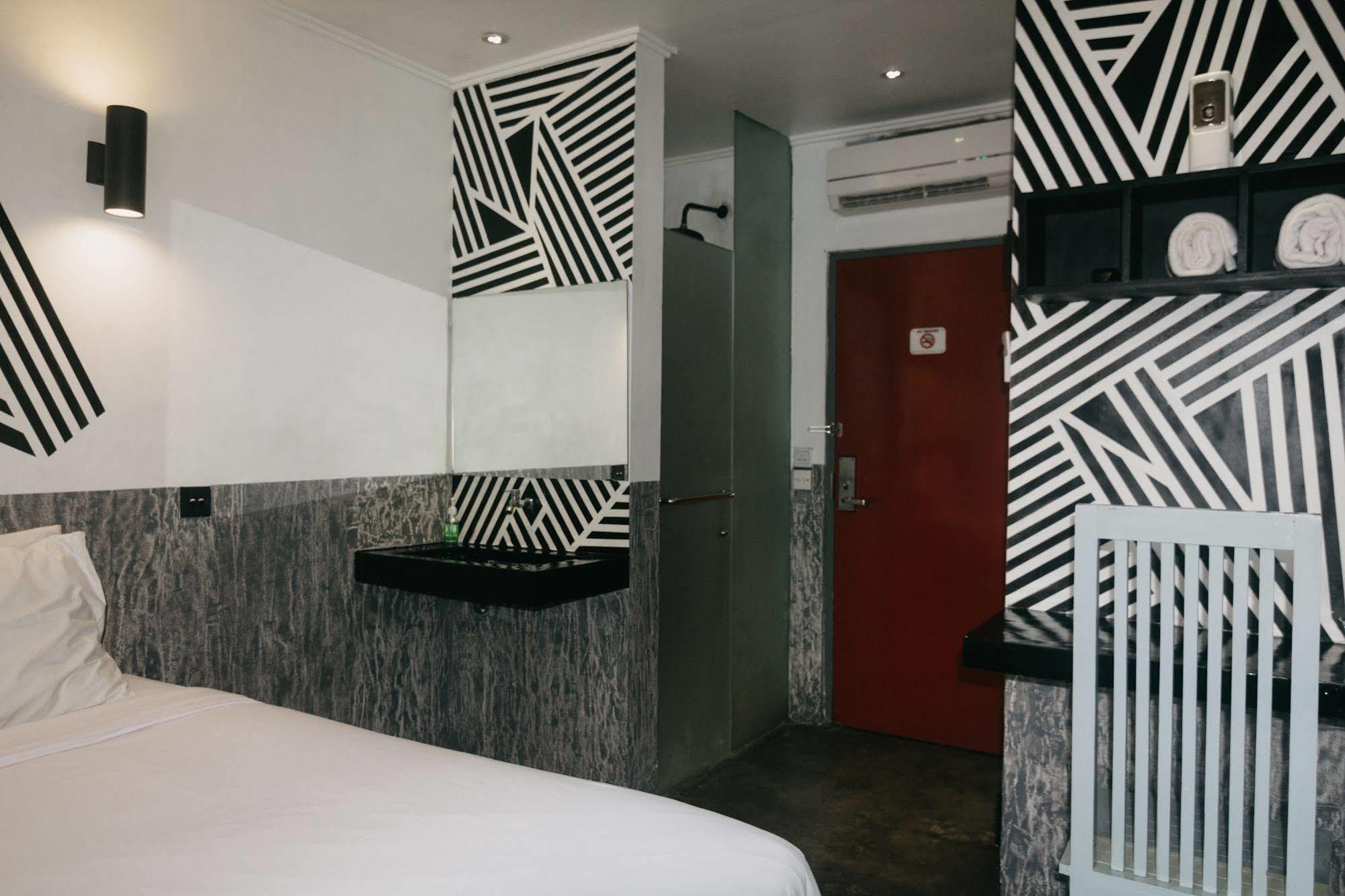 Kayun Hostel Legian Esterno foto