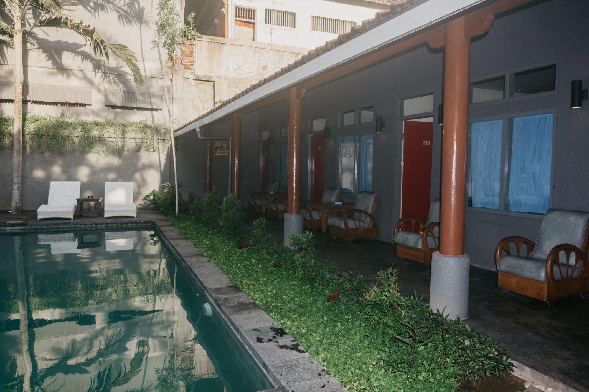 Kayun Hostel Legian Esterno foto
